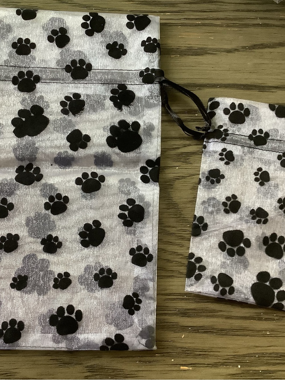 Lot of Paw Print Drawstring Organza Bags - 2 sizes